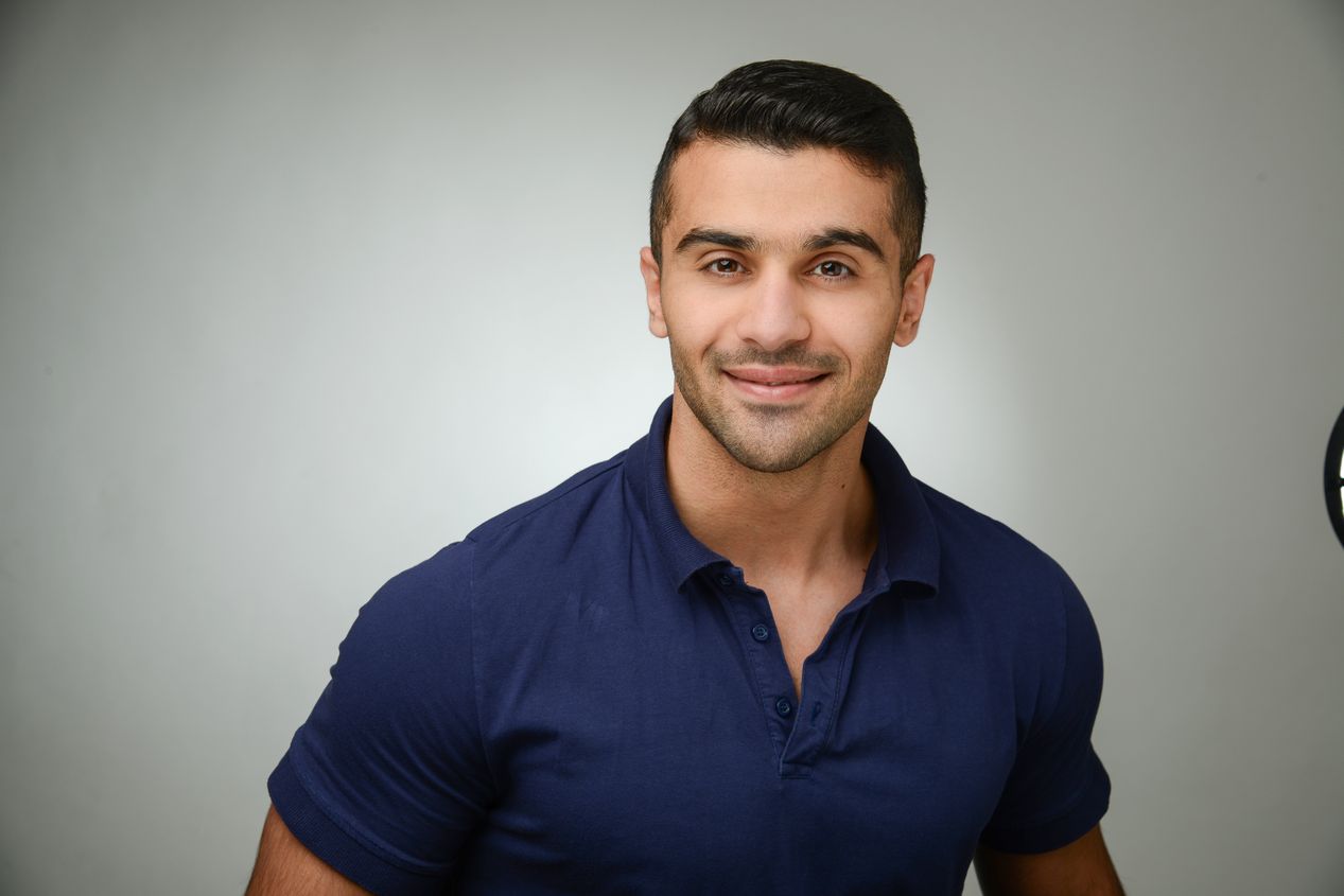 Herr Mushakhani (Auszubildender)